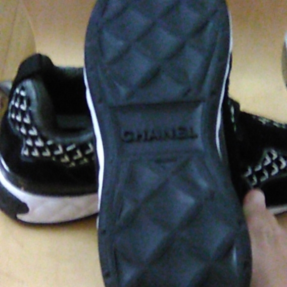 Chanel sneakers - Picture 4 of 4